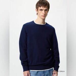 NWT UNIQLO 100% Cashmere Men’s Navy Crewneck Sweater